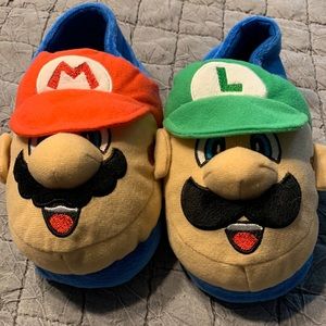House slippers for the Mario fan